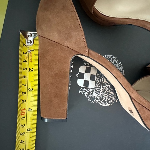 💕NEW - Vince Camuto Platform Heels - Picture 7 of 8